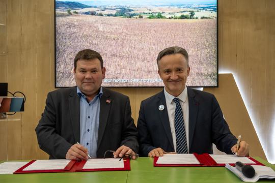 Vers une agriculture innovante, durable et résiliente :  INRAE et Limagrain engagés dans un nouvel accord-cadre