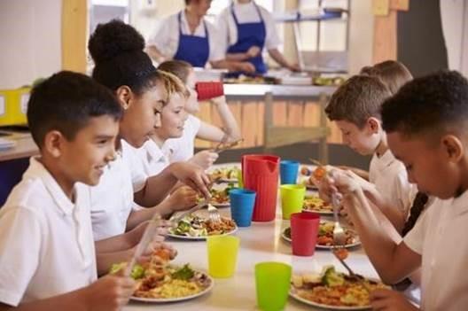 L'alimentation scolaire pour transformer les systèmes alimentaires dans le monde