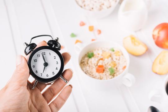 Manger de bonne heure pourrait réduire le risque cardiovasculaire